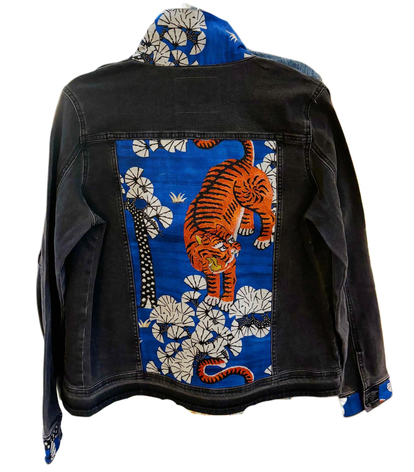 Authentic Gucci Scarf Tiger Jacket